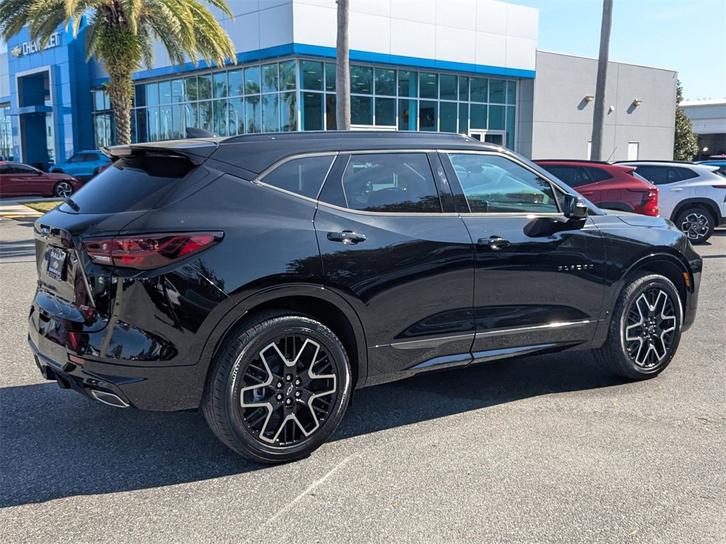 2026 Chevrolet Blazer RS photo 3