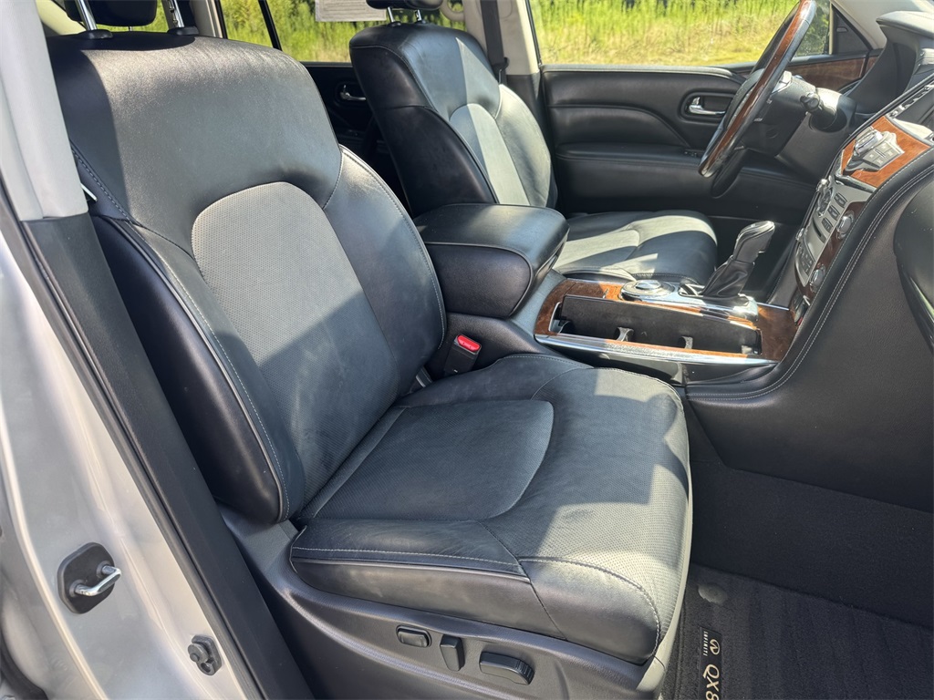2019 Infiniti QX80 Luxe photo 15