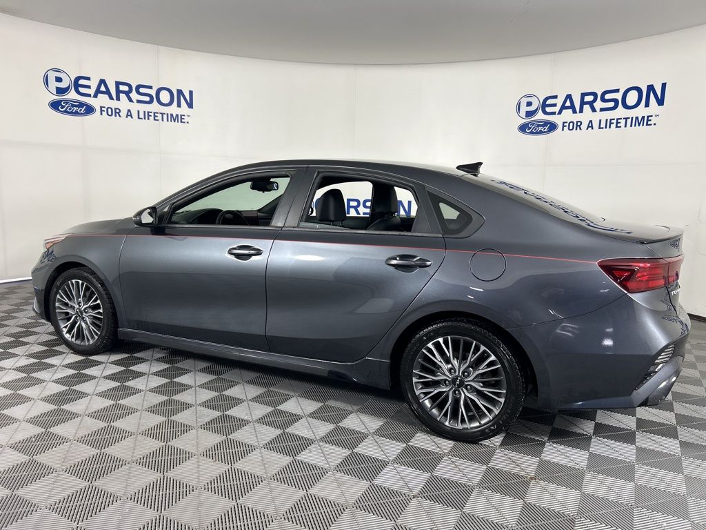 2022 Kia Forte GT-Line photo 3