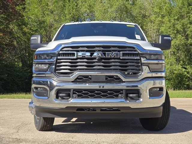2026 Ram 3500 Tradesman photo 2