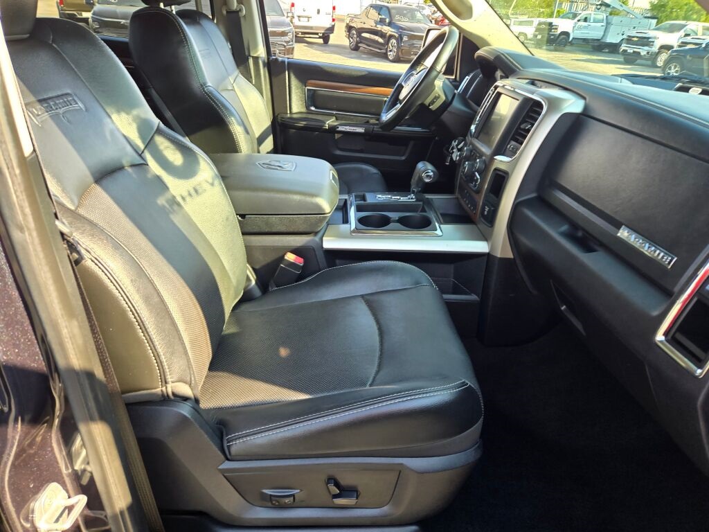2013 Ram 1500 Laramie photo 4