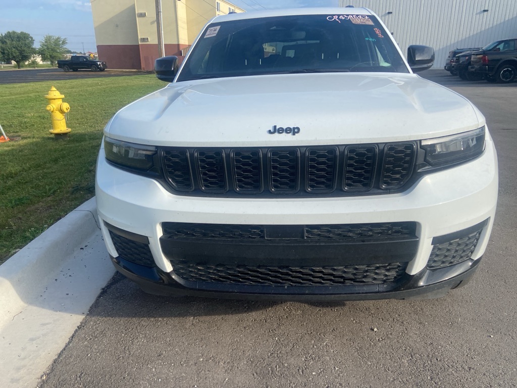 Used 2023 Jeep Grand Cherokee L Altitude with VIN 1C4RJKAG0P8839587 for sale in Kansas City