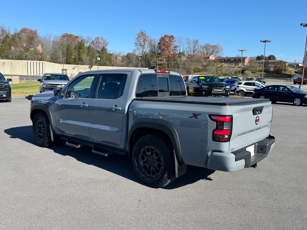 2022 Nissan Frontier PRO-X Crew Cab photo 3