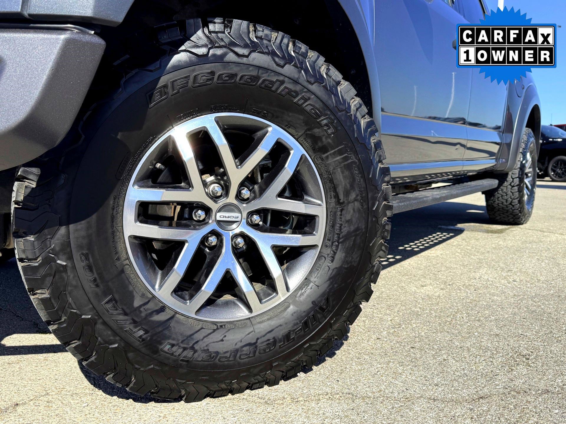 2018 Ford F-150 Raptor photo 2