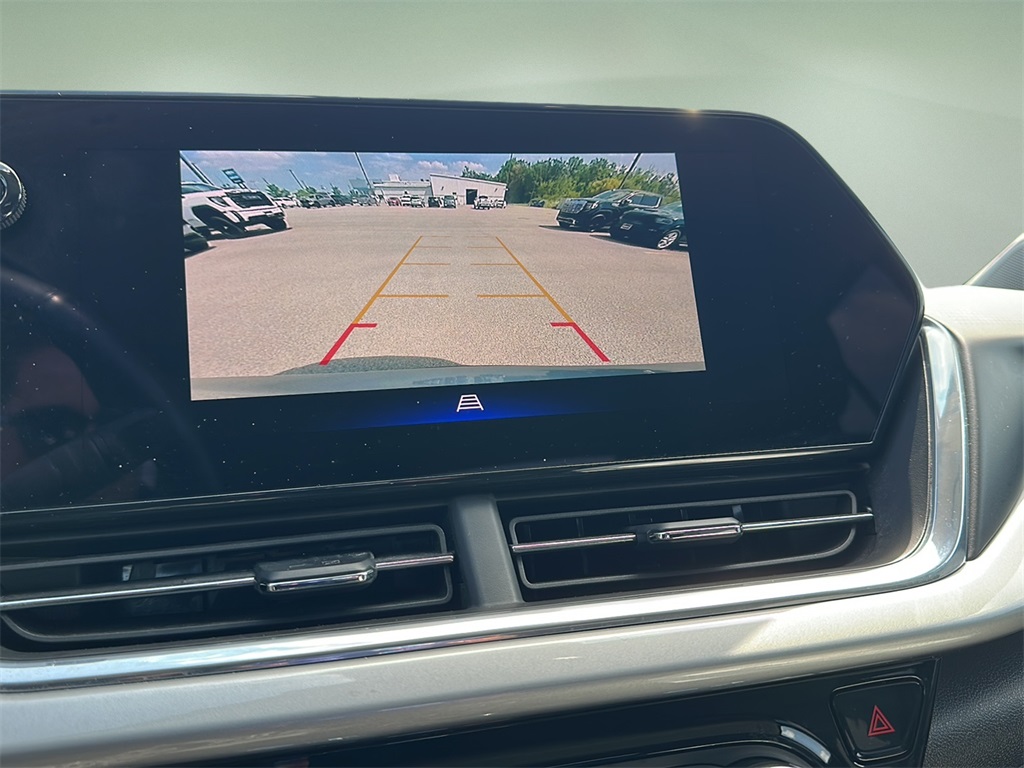 2024 Chevrolet Trax LT photo 11