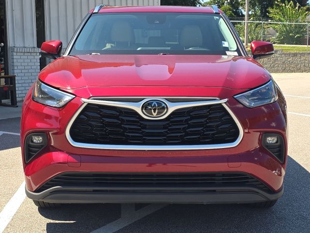 2021 Toyota Highlander XLE photo 8