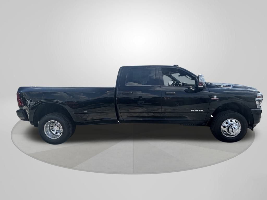 2025 Ram 3500 Laramie photo 6