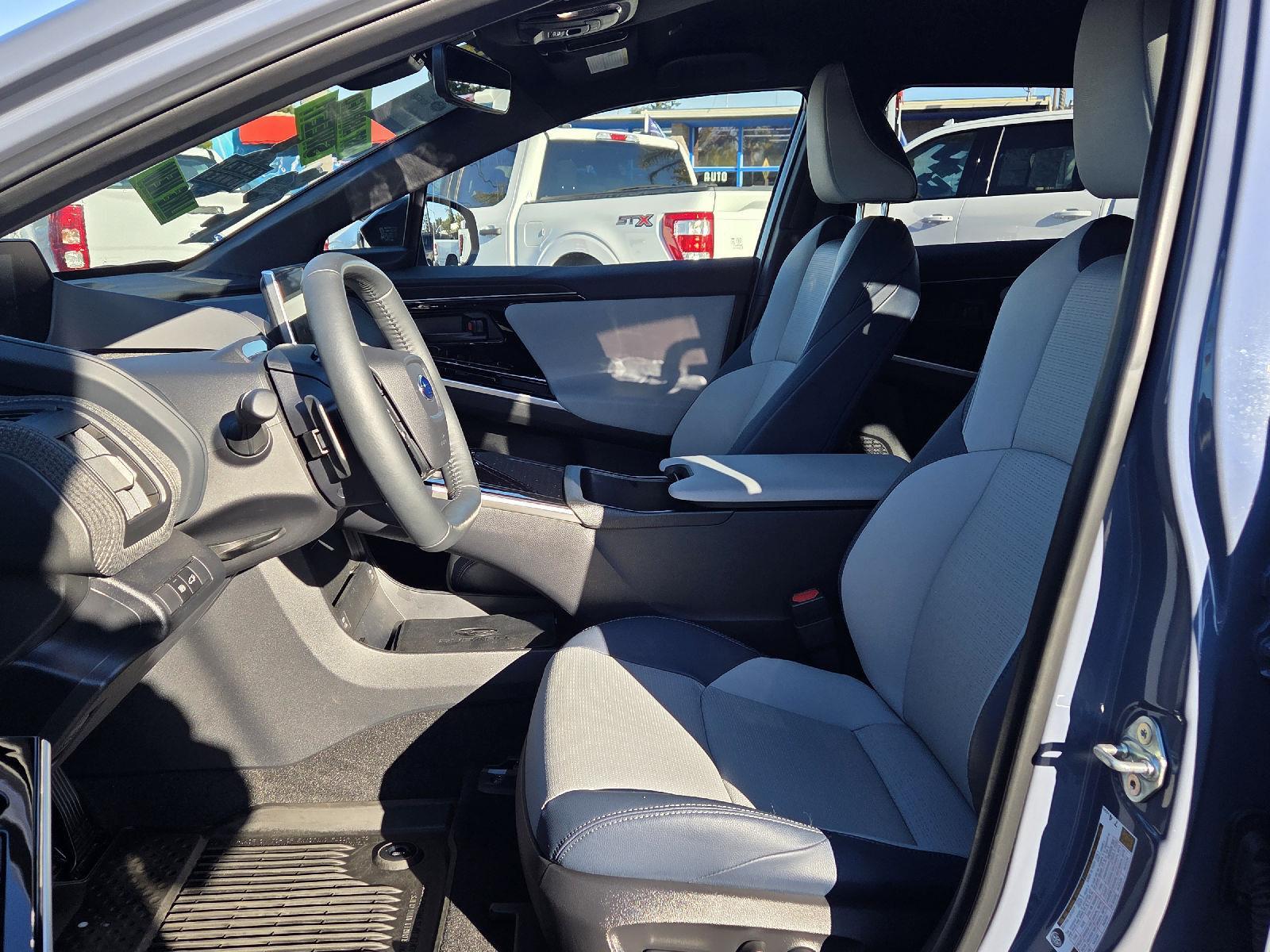 2025 Subaru Solterra Limited photo 2