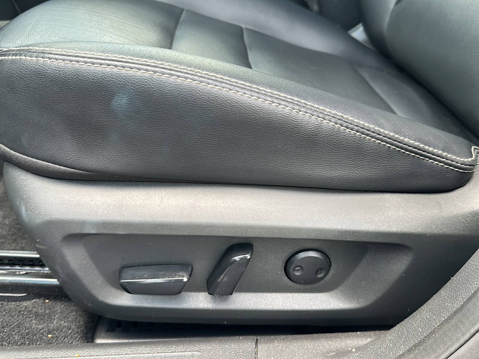 2023 Nissan Rogue SL AWD photo 4
