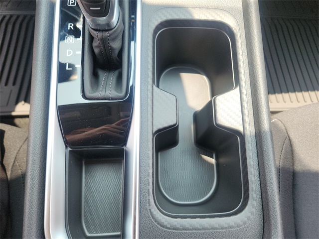 2025 Nissan Sentra SV photo 13