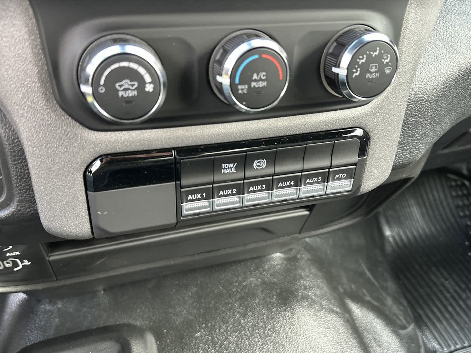 2024 Ram 4500 SLT photo 21