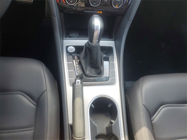 2020 Volkswagen Passat 2.0T R-Line photo 21