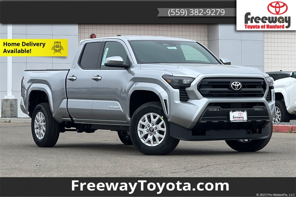 2026 Toyota Tacoma SR5's photo