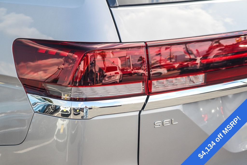 2025 Volkswagen Atlas SEL Premium R-Line photo 4