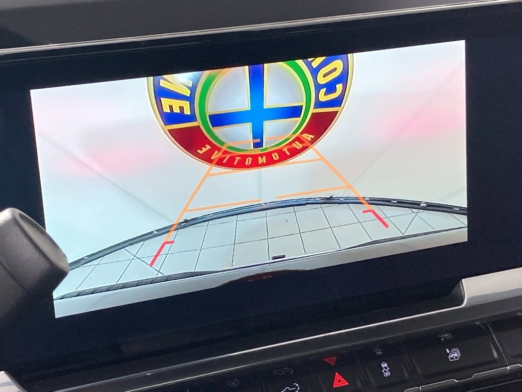 2025 Chevrolet Silverado 1500 LT photo 4