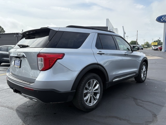 2022 Ford Explorer XLT photo 2