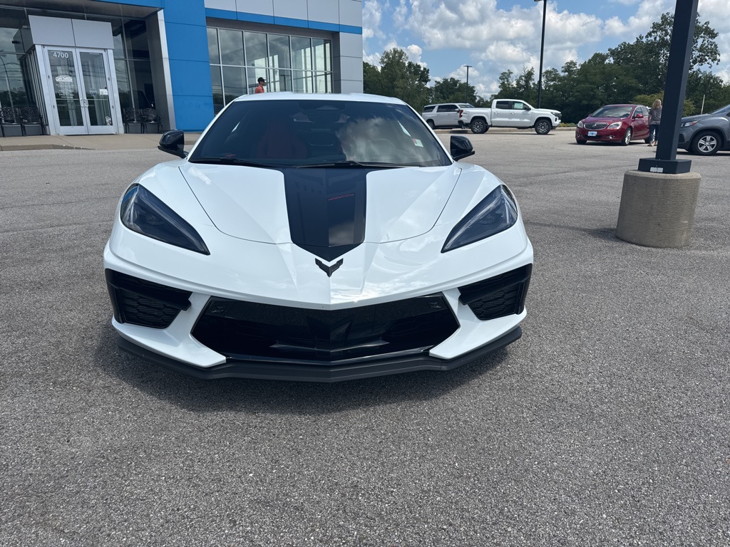 2024 Chevrolet Corvette Stingray 2LT photo 3