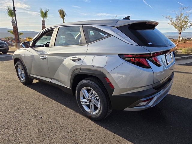 2026 Hyundai Tucson SE photo 4