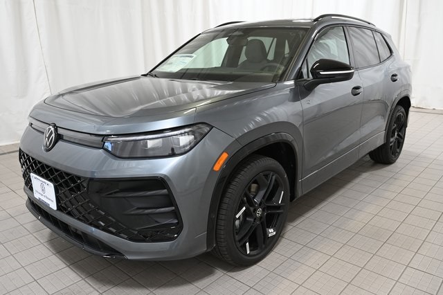 2025 Volkswagen Tiguan SE R-Line Black photo 15