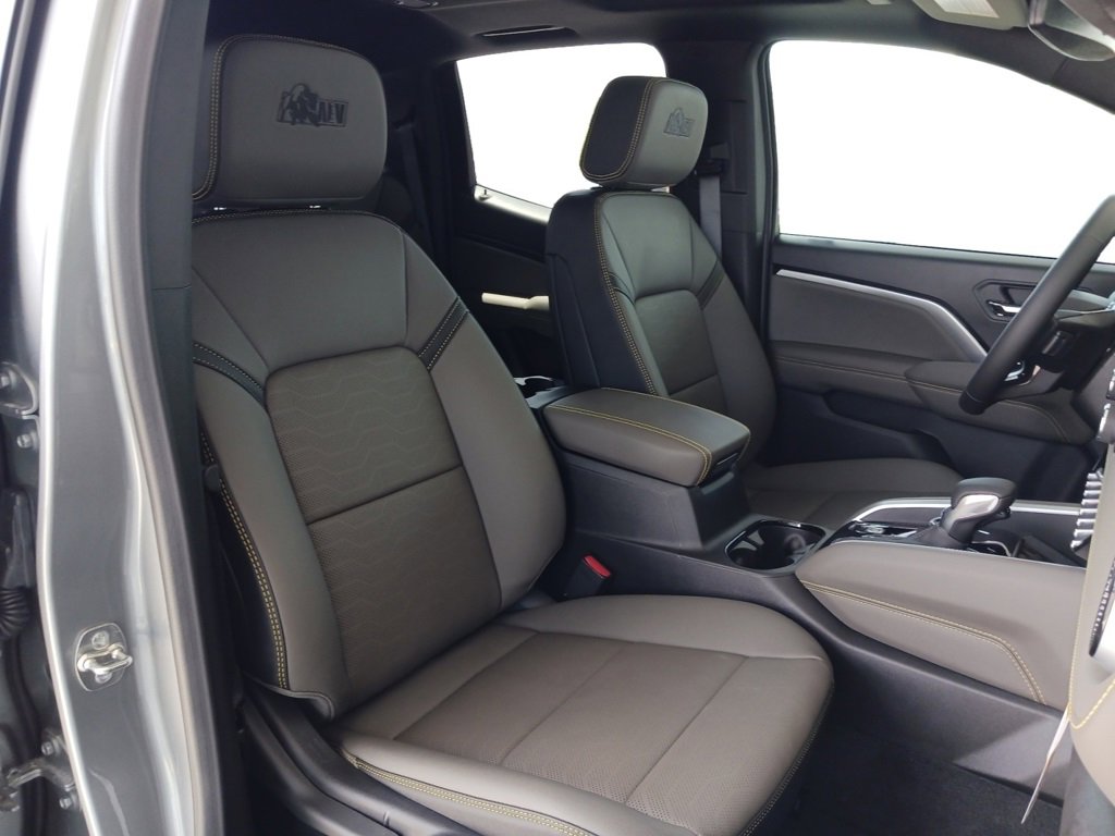 2025 Chevrolet Colorado ZR2 photo 27