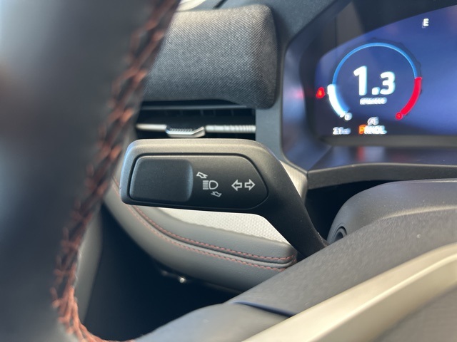 2025 Ford Explorer photo 13