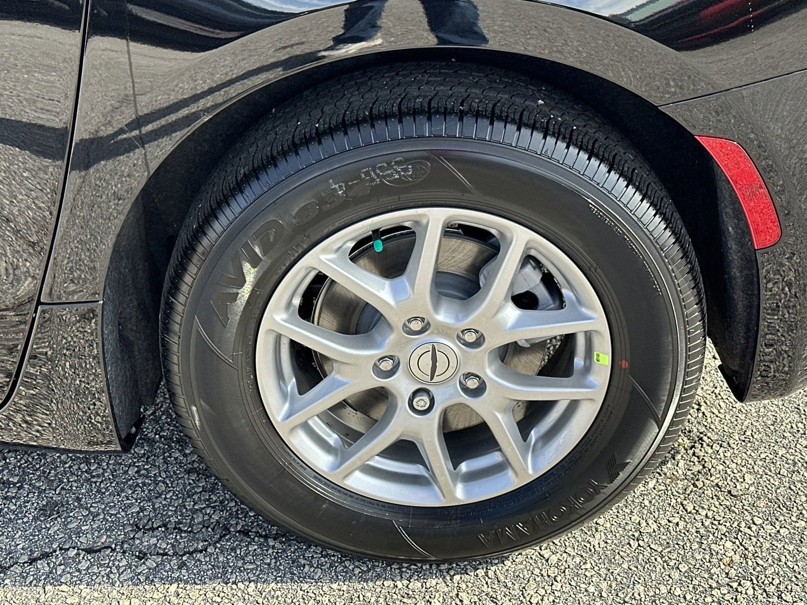 2025 Chrysler Pacifica photo 18