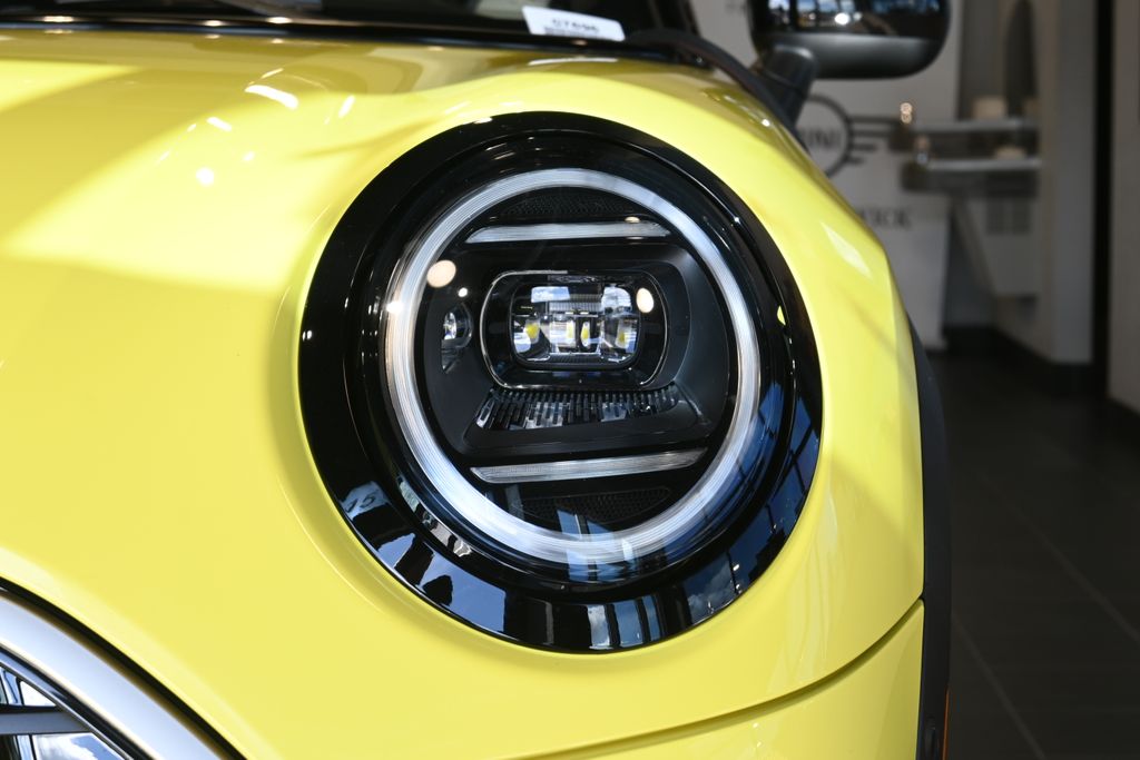 2026 Mini Cooper Convertible Signature photo 9