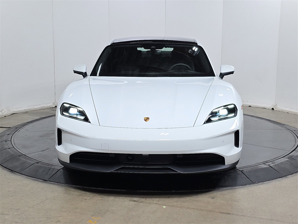 2026 Porsche Taycan 4 photo 2