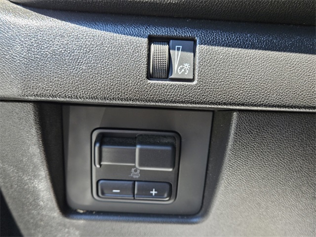 2023 Chevrolet Colorado LT photo 26