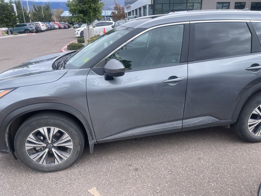 2023 Nissan Rogue SV photo 4