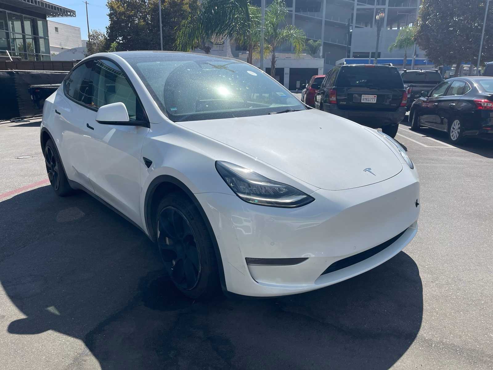 Used 2021 Tesla Model Y Long Range with VIN 5YJYGDEE3MF096093 for sale in Kansas City