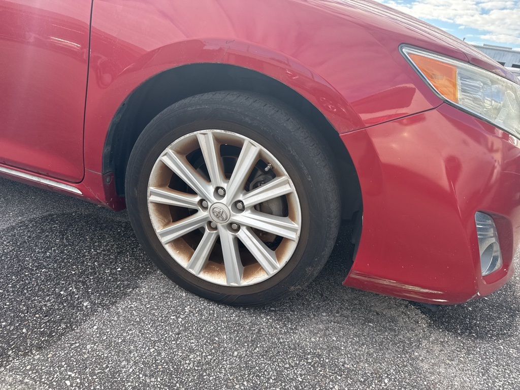 2012 Toyota Camry XLE photo 2