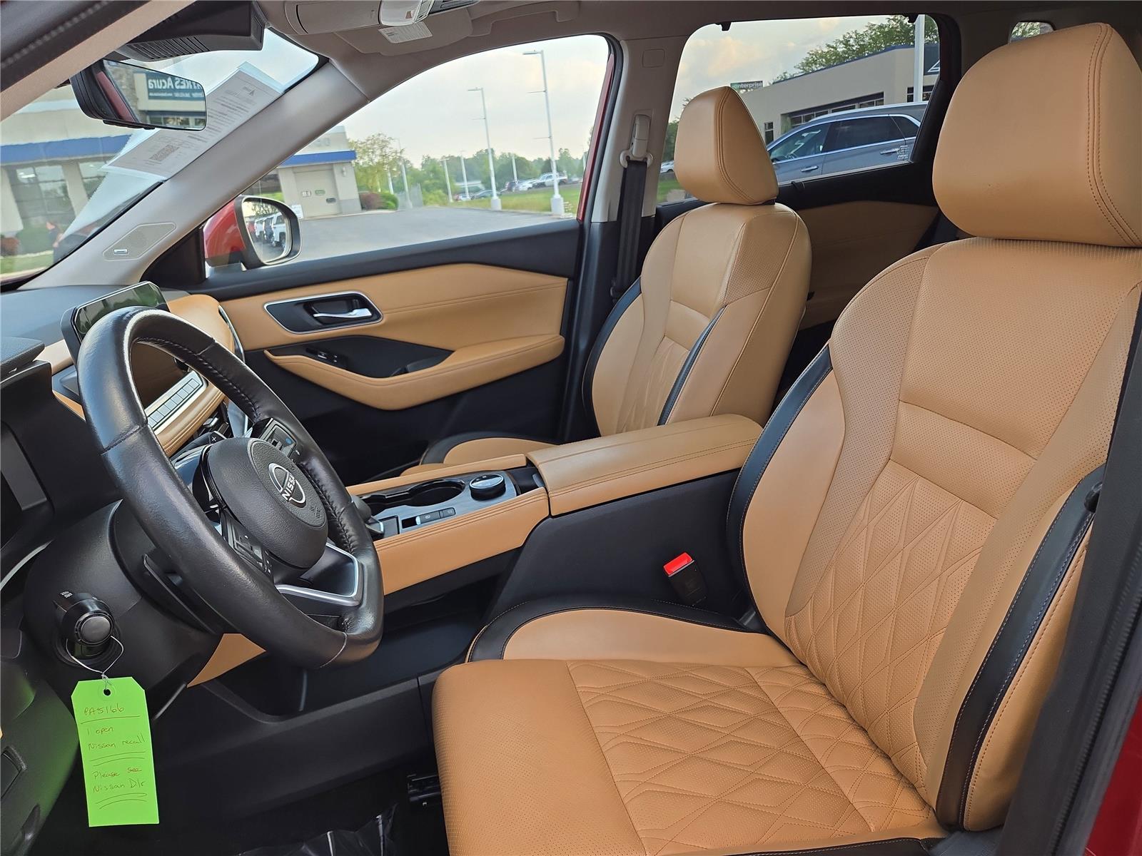 2023 Nissan Rogue Platinum photo 18