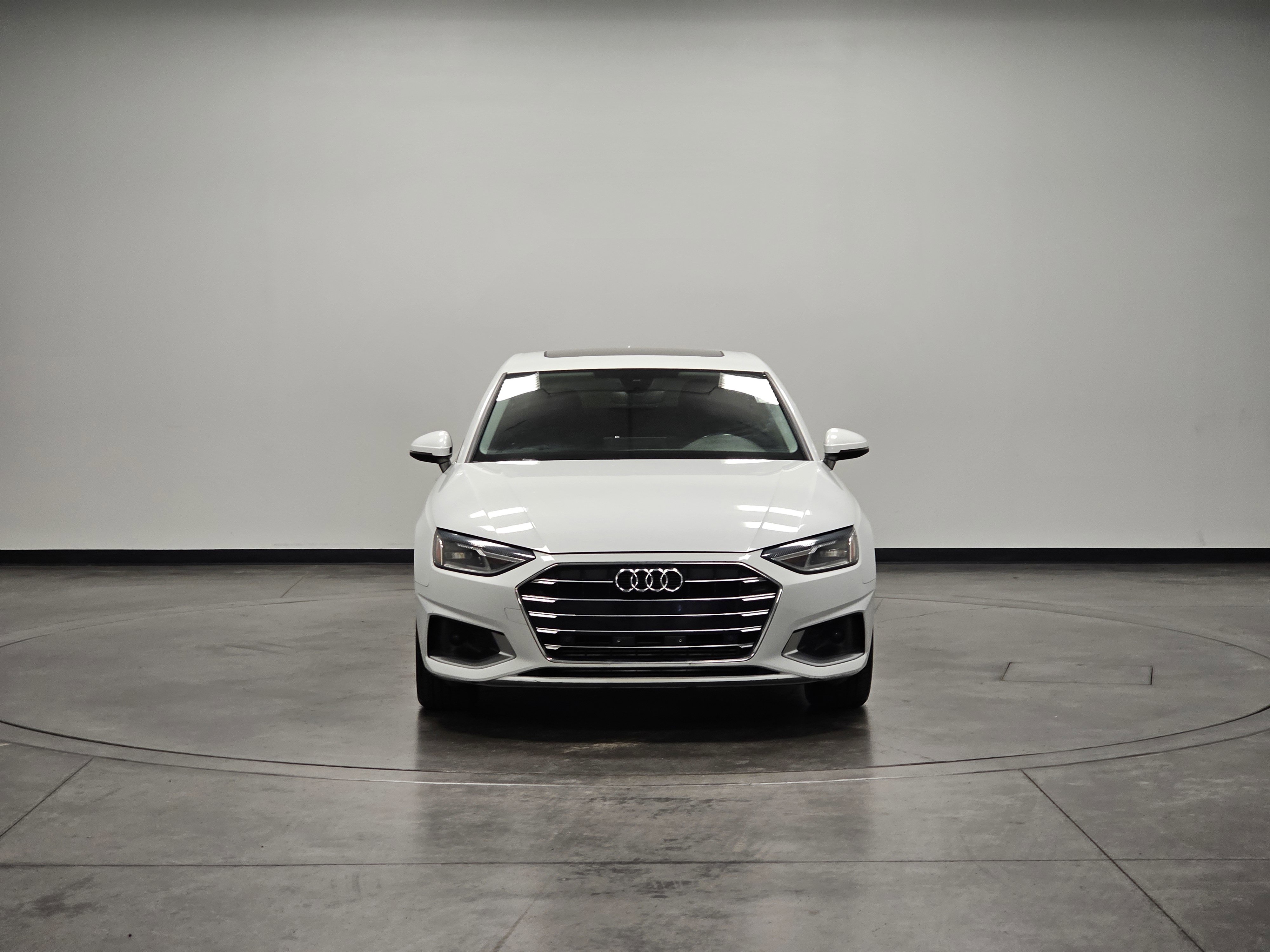 2020 Audi A4 40 Premium photo 2
