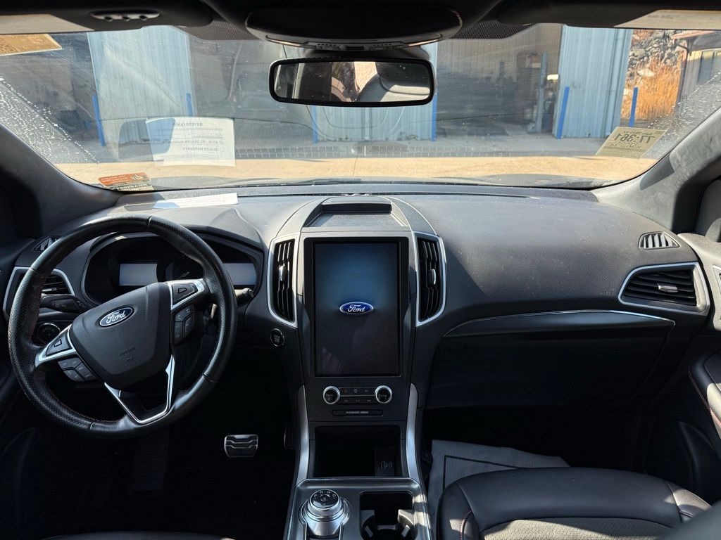2022 Ford Edge ST photo 6
