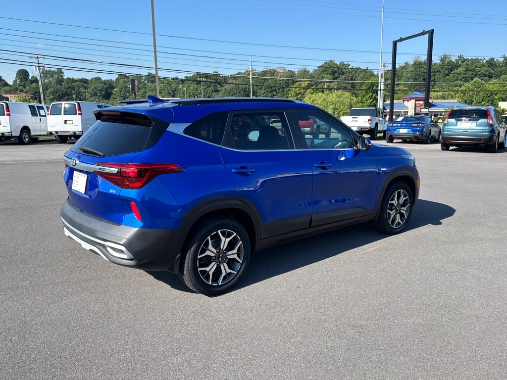2021 Kia Seltos EX photo 2