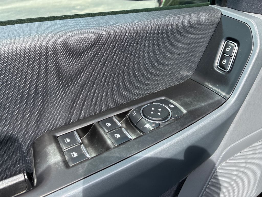 2023 Ford F-150 XLT photo 11
