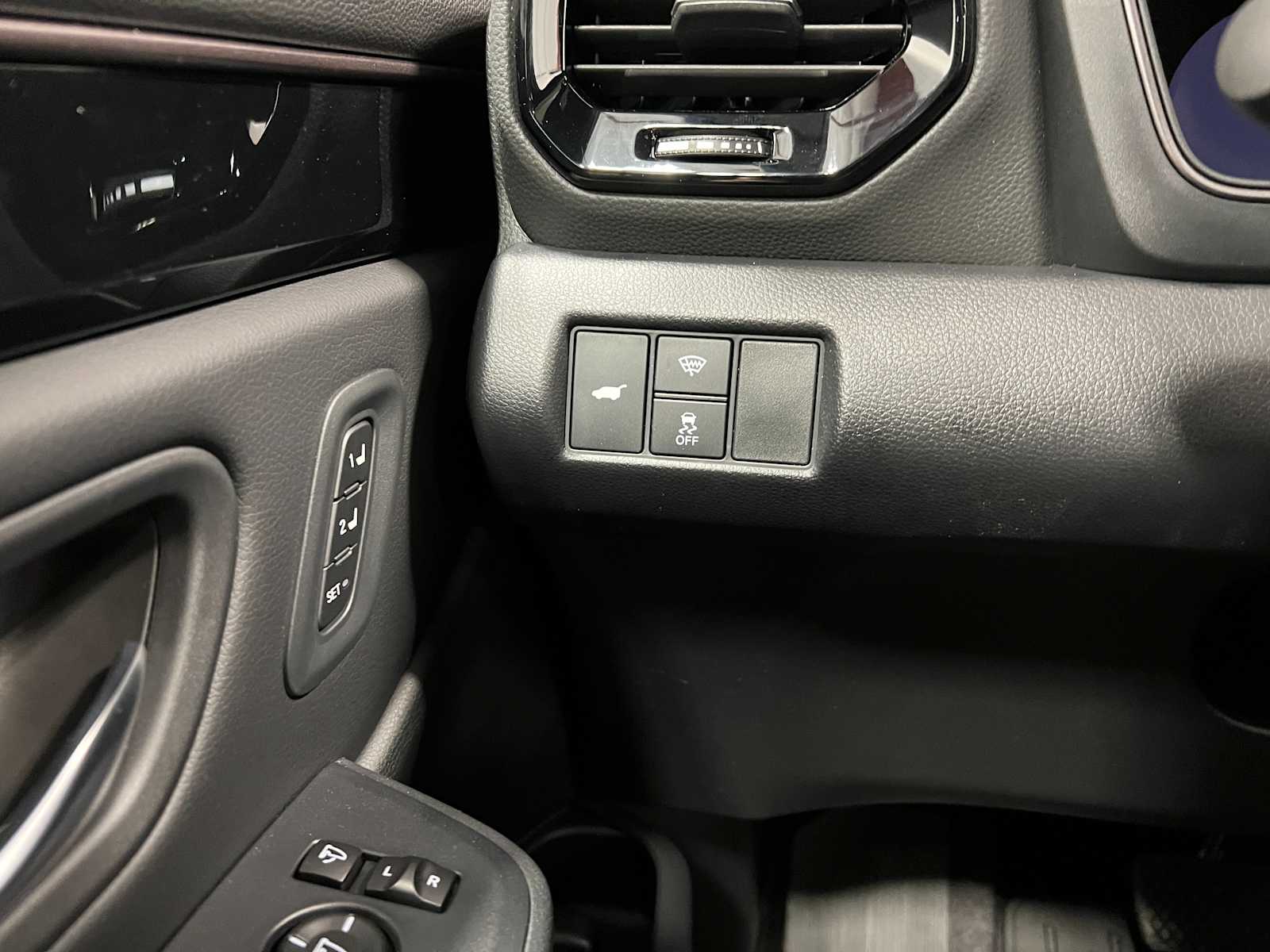 2025 Honda Pilot TrailSport photo 11