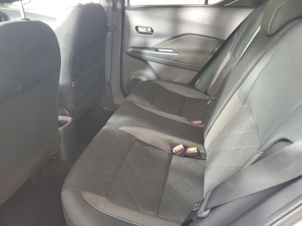 2020 Nissan Kicks S photo 11