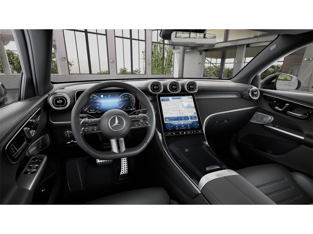 2025 Mercedes Benz GLC 300 4MATIC photo 3