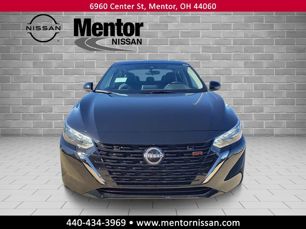 2025 Nissan Sentra SR photo 2