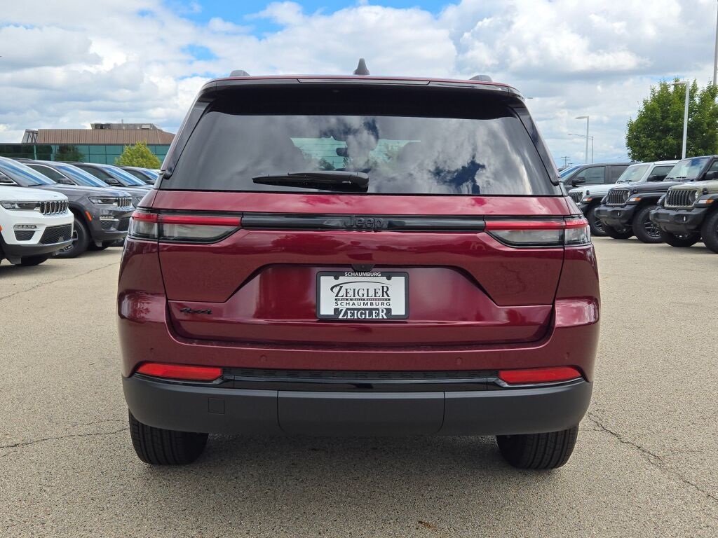 2025 Jeep Grand Cherokee Altitude X photo 12