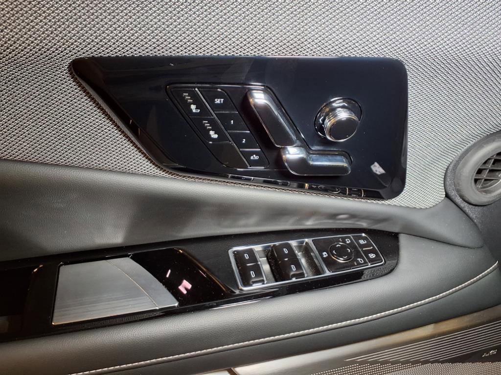 2025 Cadillac Optiq Sport photo 7