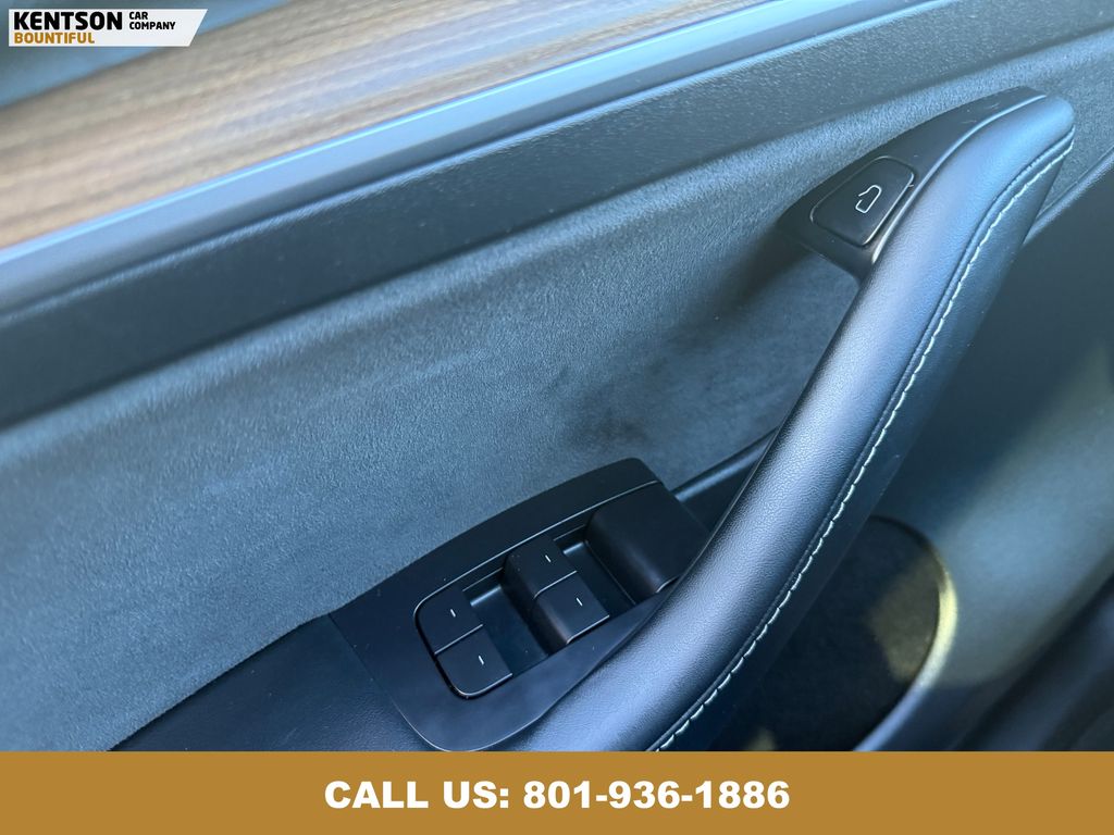 2022 Tesla Model Y Long Range photo 15