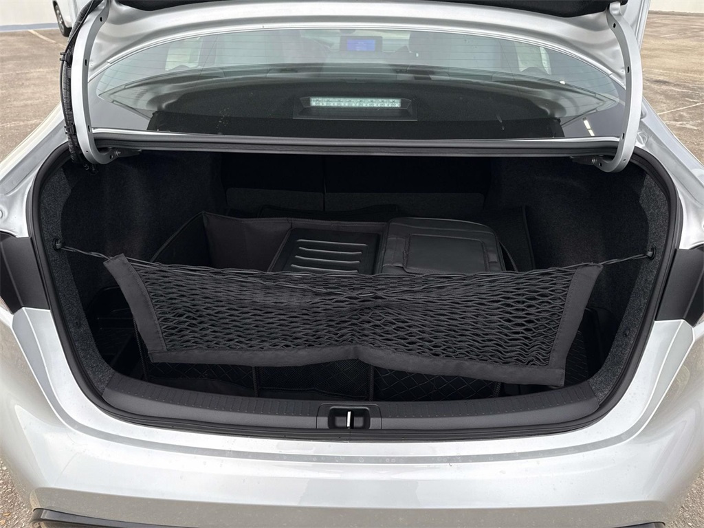 2026 Toyota Corolla SE photo 6