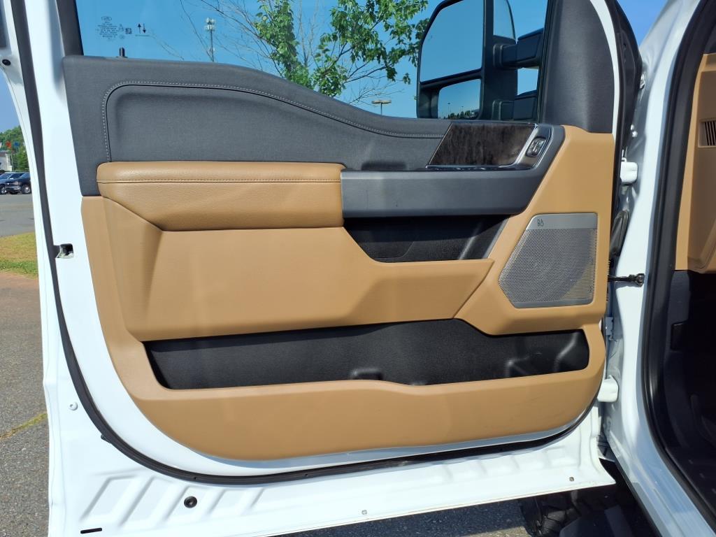 2024 Ford F-250 Lariat photo 4
