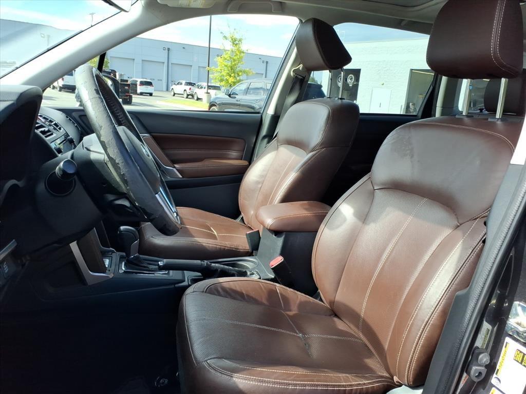 2018 Subaru Forester Touring photo 3