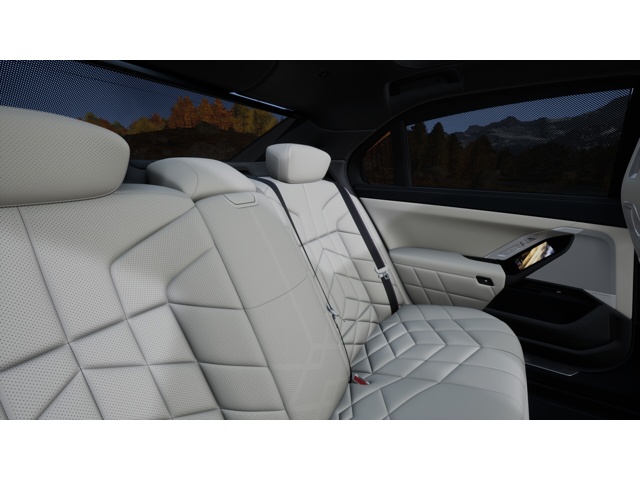 2026 Bmw 750e photo 12