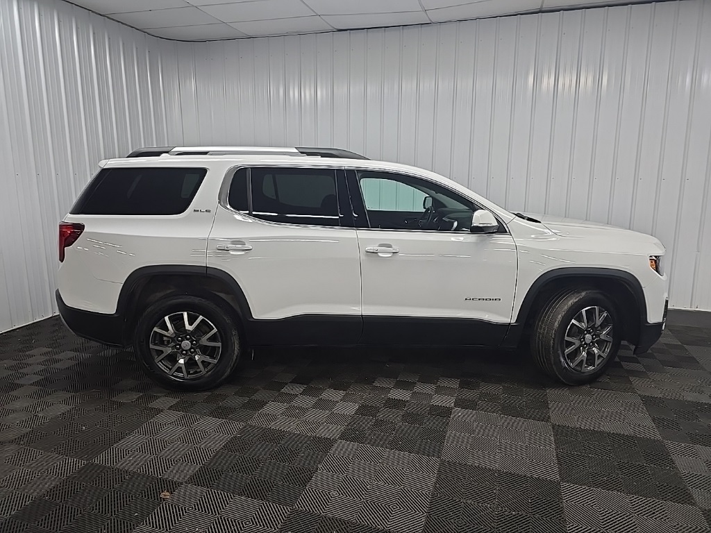 2023 Gmc Acadia SLE photo 2