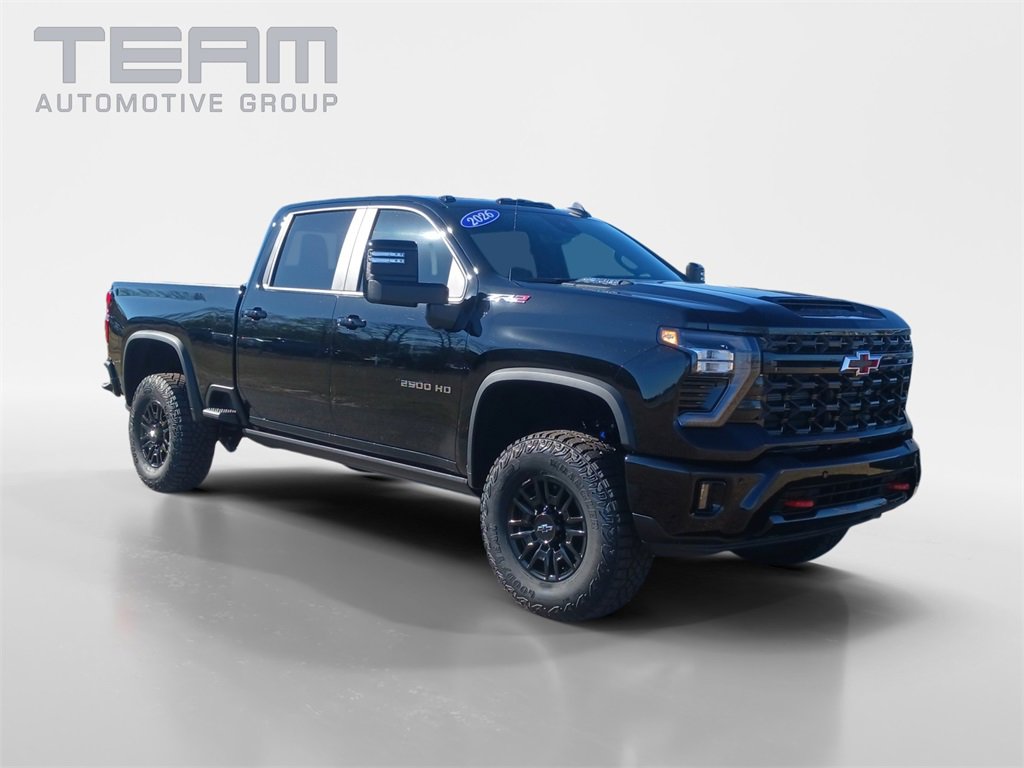 2026 Chevrolet Silverado 2500HD ZR2's photo